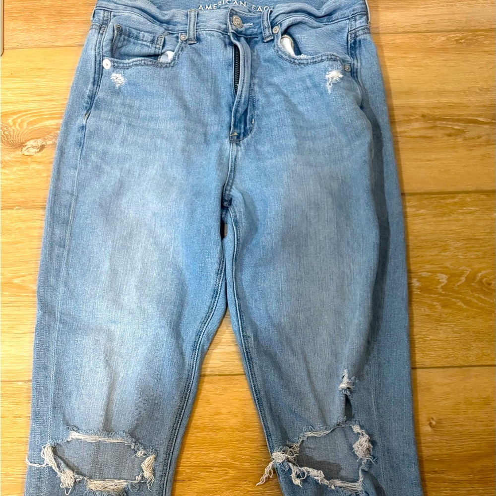 American Eagle Mom Jeans size 6